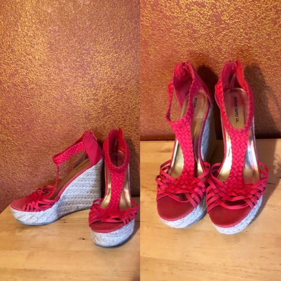 Coral springtime wedges - Picture 1 of 1
